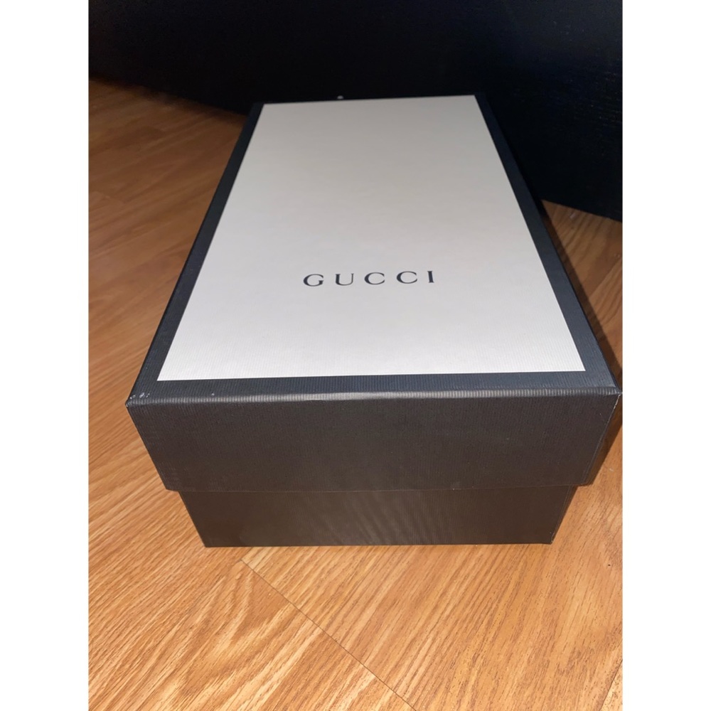 GUCCI box with 2 dust bags